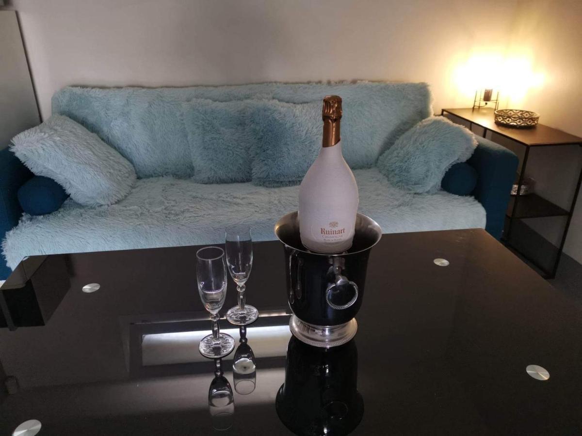 Suite Jacuzzi Au Calme Domont Eksteriør bilde