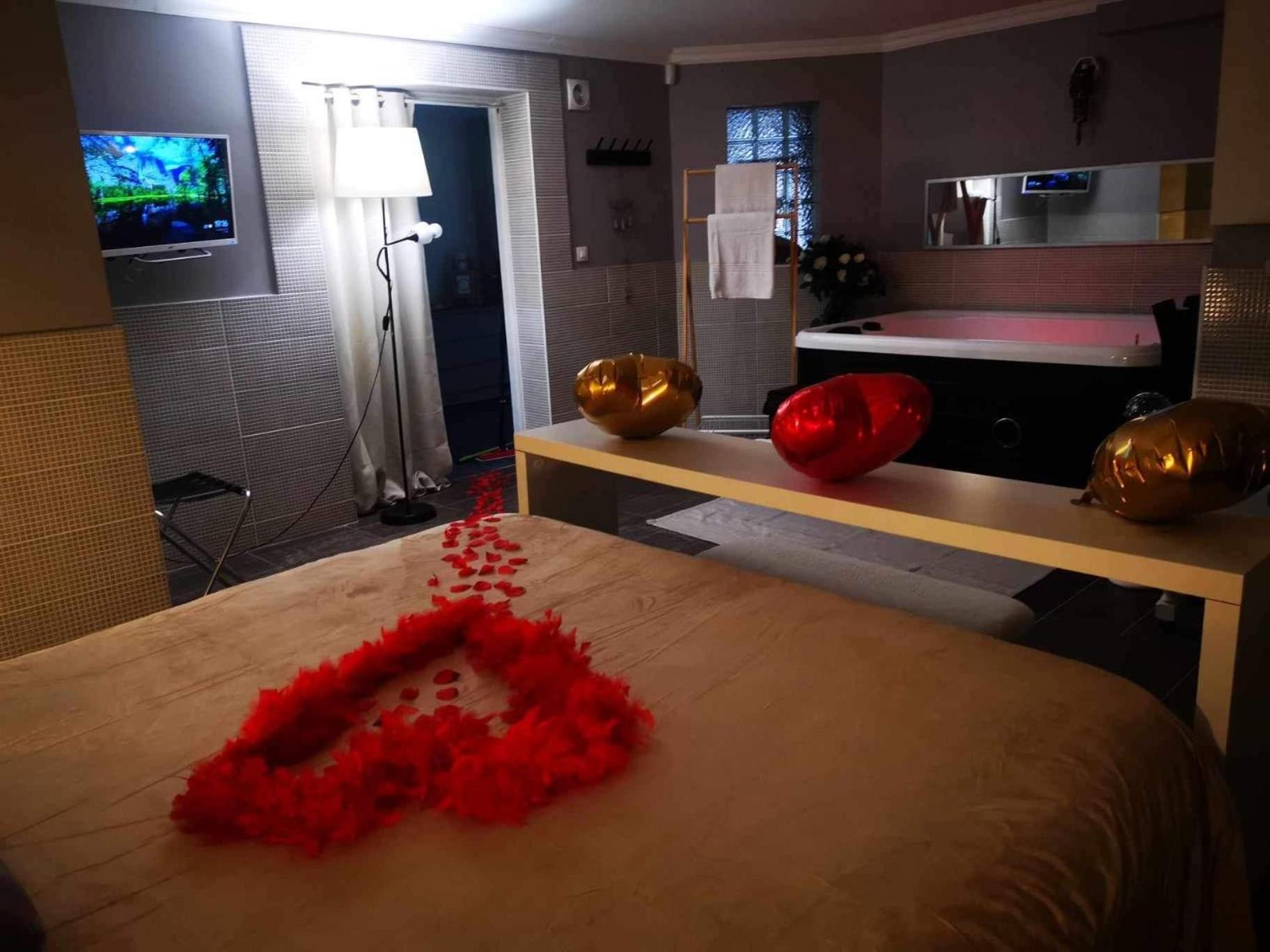 Suite Jacuzzi Au Calme Domont Eksteriør bilde